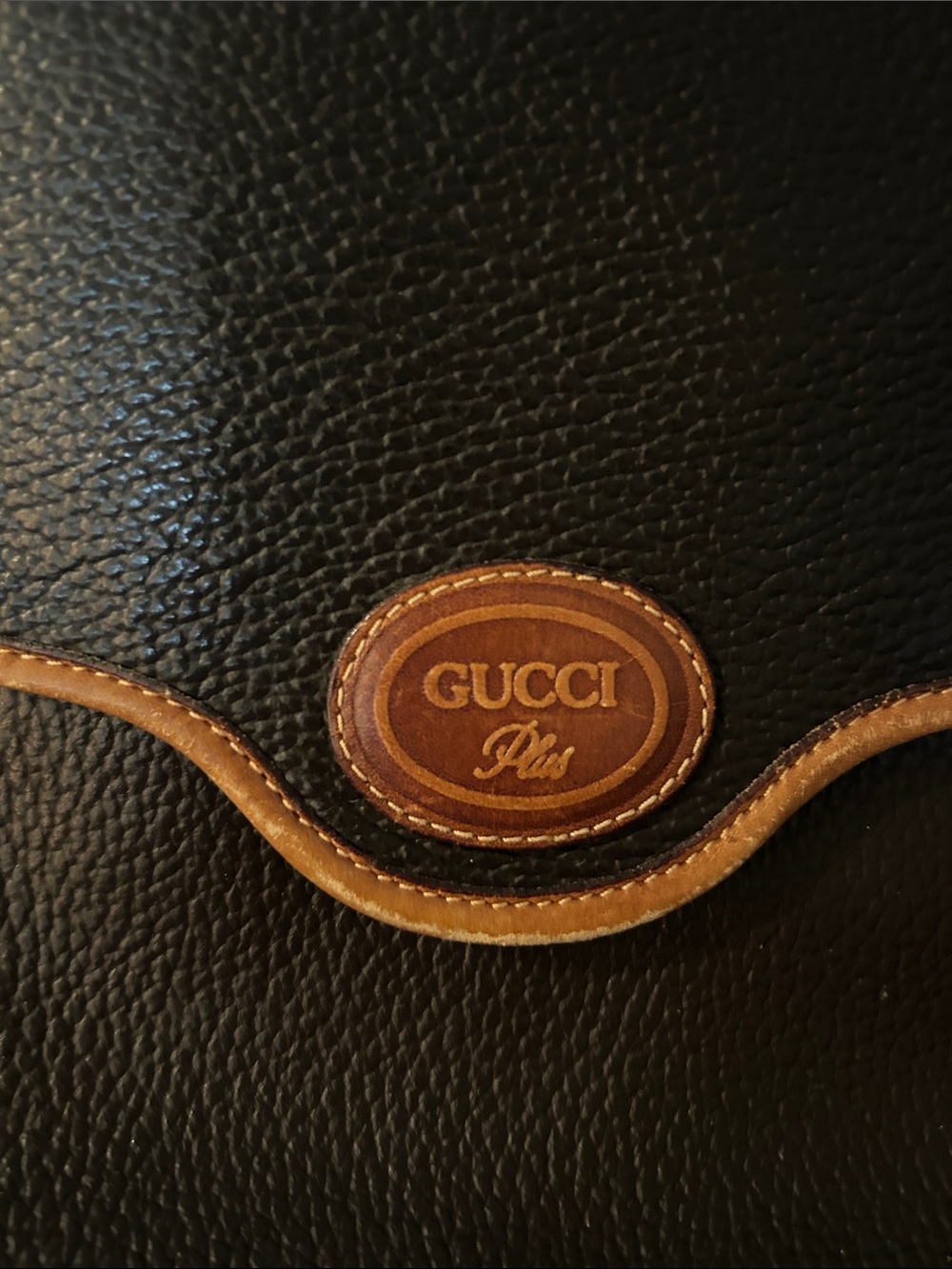 Gucci Plus Vintage Black Leather Shoulder Bag with Brown Trim Great condition - Picture 2 of 12